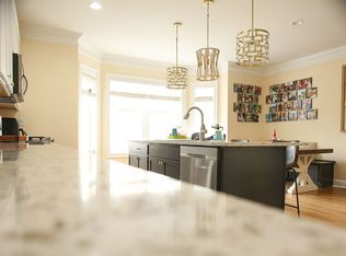 815 Jamestown Cres, Norfolk, VA 23508