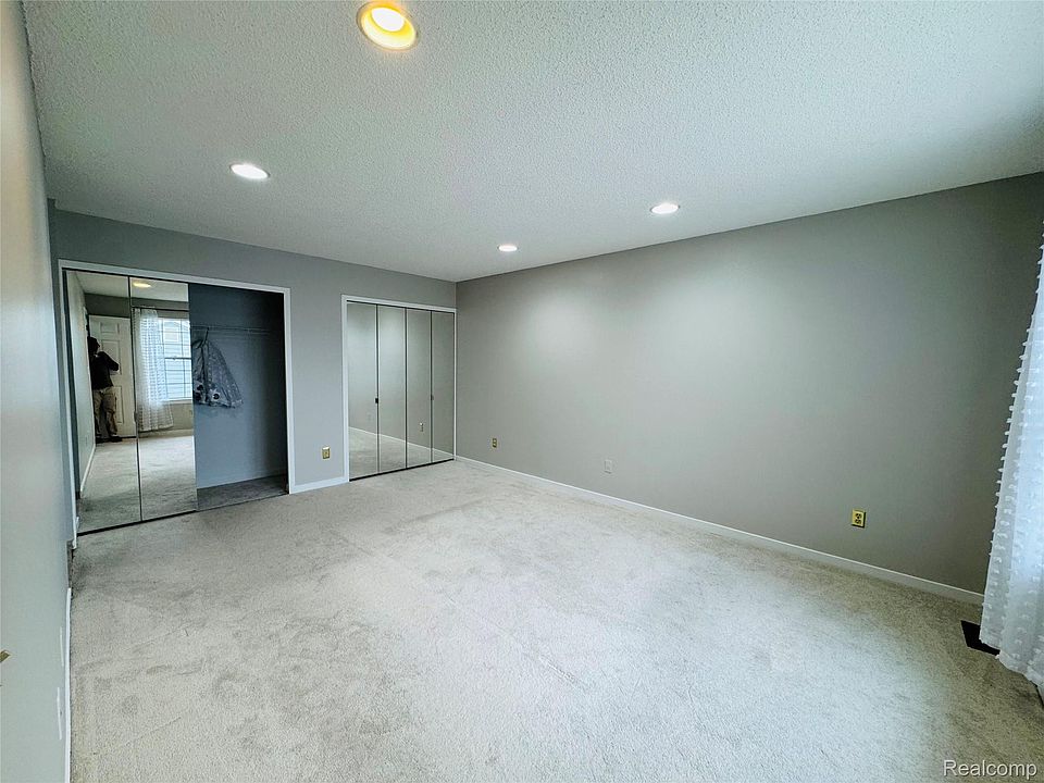 31199 Columbia Dr, photo 29