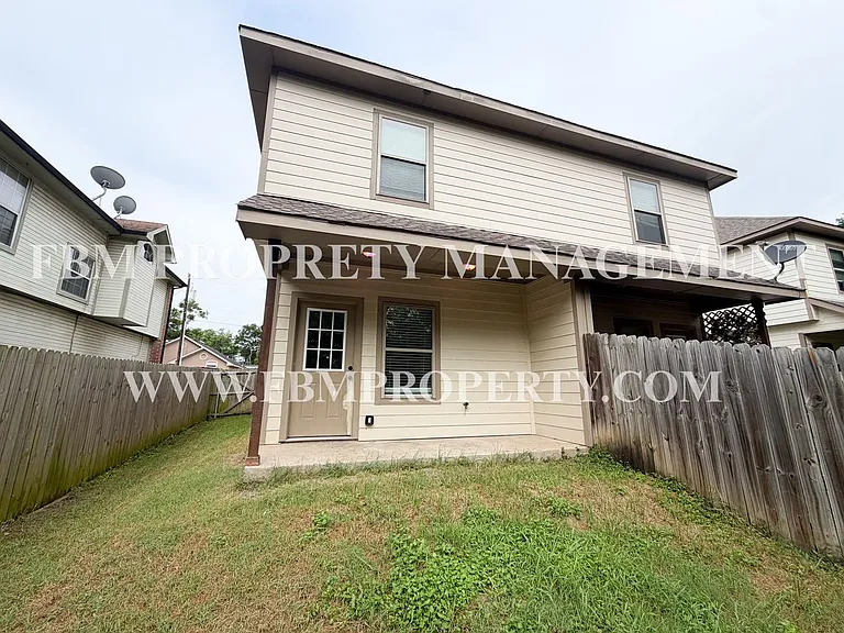 472 Pecan Hollow St — Photo 22