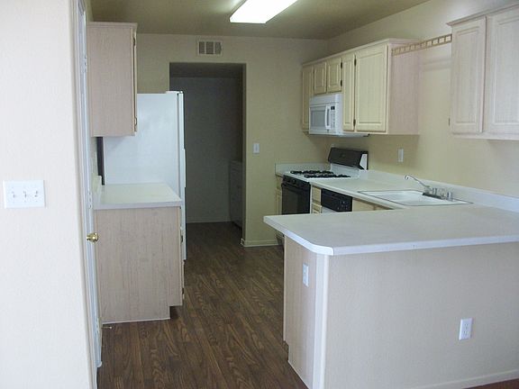 3rd image of 1604 Coal Valley Dr