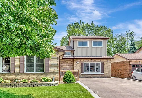770 Applewood Cres #1 Photo 1