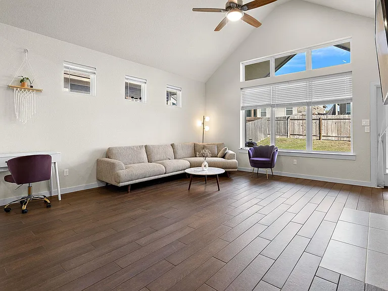 120 Upland Dr — Photo 4