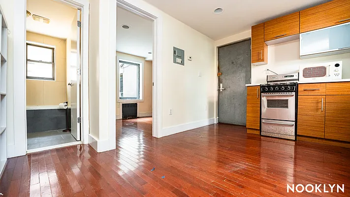 Rented by Nooklyn NYC LLC | media 19