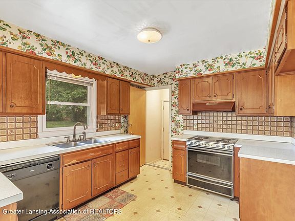 5th image of 3319 Glasgow Dr