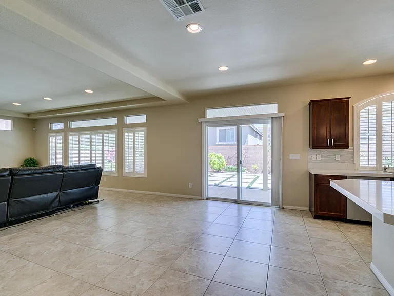 9766 Cadence Creek Ct — Photo 27