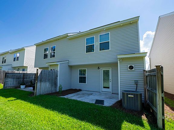 3rd image of 1163 Ederbach Dr