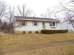 1329 Marion Ave, Grand Haven, MI 49417