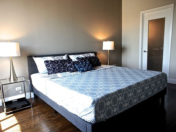 4th image of 2332 S Michigan Ave APT 303