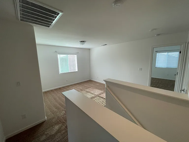 385 Ostrander Ave — Photo 11