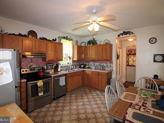 5th image of 127 Ormand St