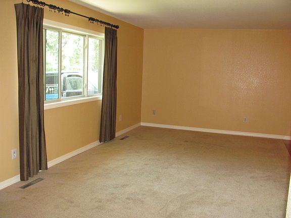 Nice bright living room