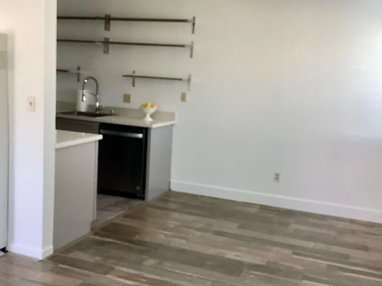 461 Clifton St #F — Photo 5