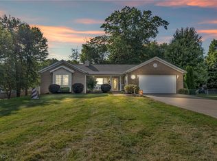 29 Parker Ln, Tallmadge, OH 44278