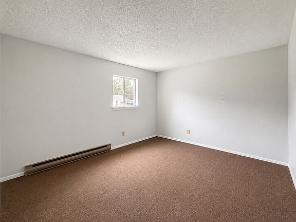 4th image of 89 Moser St Unit 8
