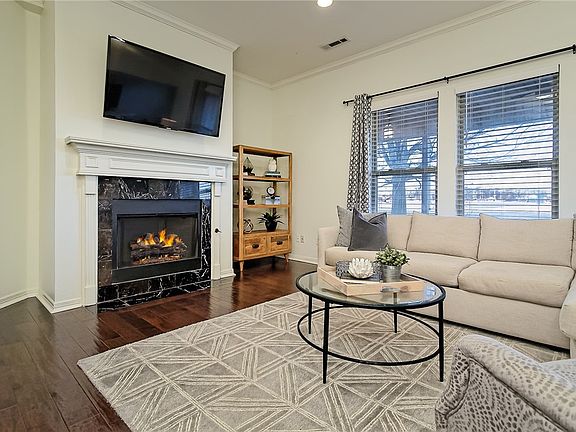 4th image of 3605 Amour Dr
