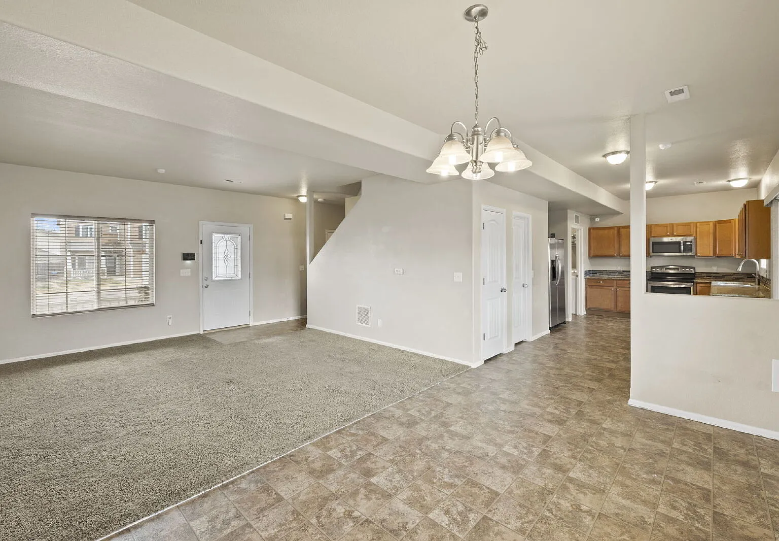 4 bed, 3.0 bath, 2188 sqft, $2,300 — Photo 4