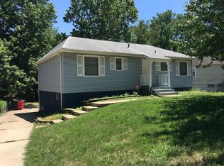 804 NW Camelot Pl, Blue Springs, MO 64015