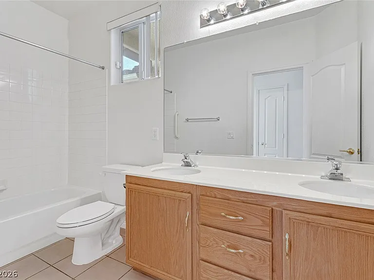 3131 Surf Spray St — Photo 43