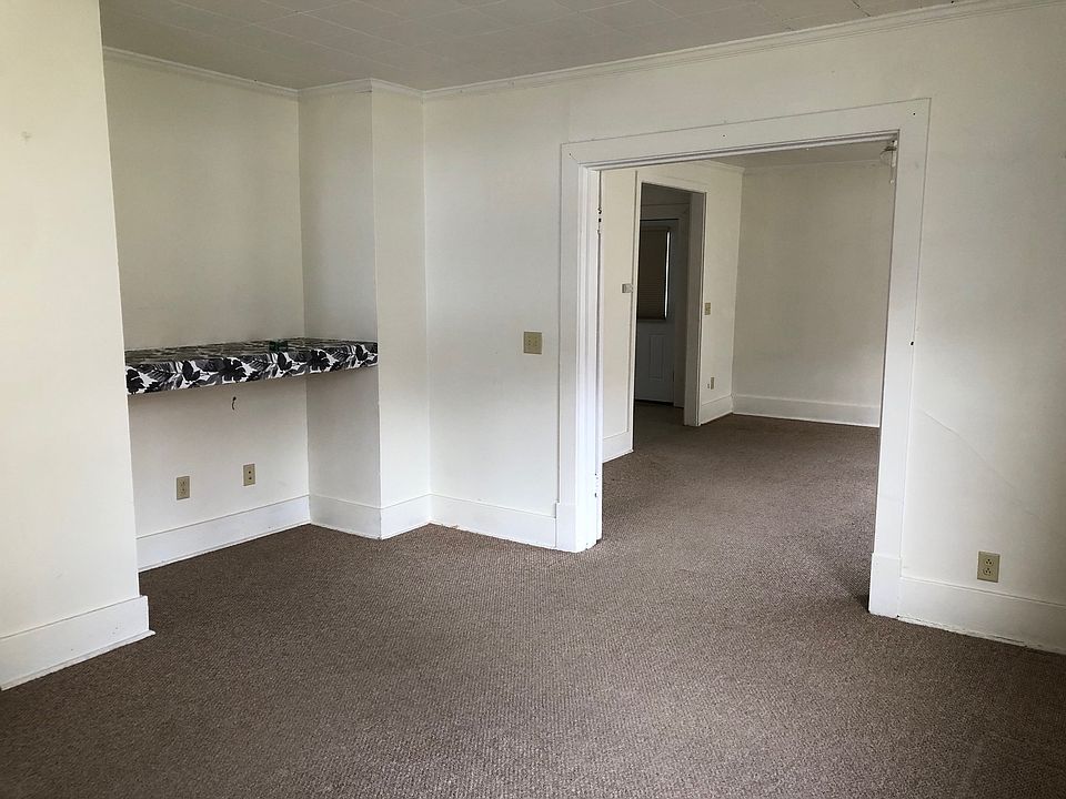 1st image of 25 Sumner Ave Floor 1