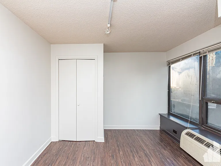 30 E Huron St #904 — Photo 12