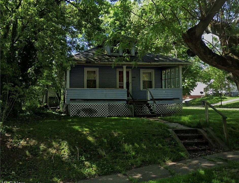 1st image of 1000 E Crosier St