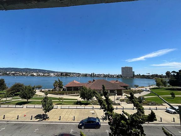 5th image of 1525 Lakeside Dr #16