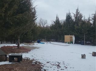 25 Yellowstone Dr, Linn Valley, KS 66040