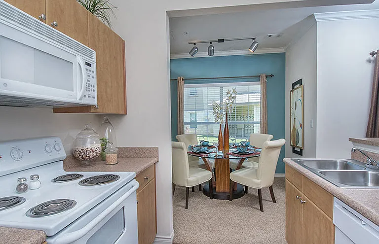 Arboleda Apartment Homes — Photo 14