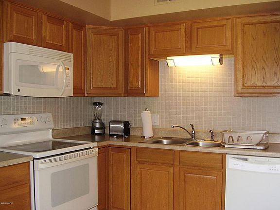 4th image of 3606 Lakeshore Dr
