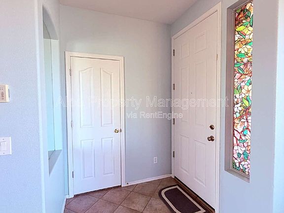 5th image of 2061 E Bellerive Pl