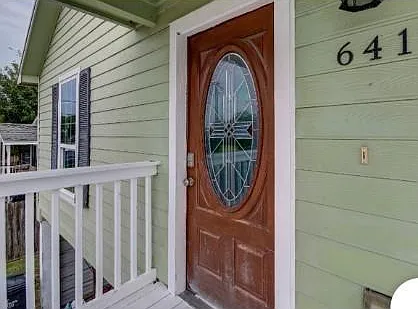3 bed, 2.0 bath, 1408 sqft, $2,200 — Photo 3