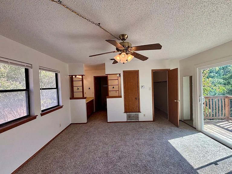 5311 Doe Valley Ln — Photo 36