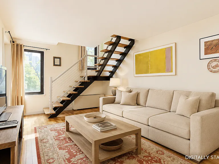 215 E 81st St #5D — Photo 1