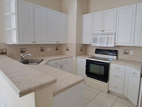 3rd image of 5538 Boynton Gardens Dr