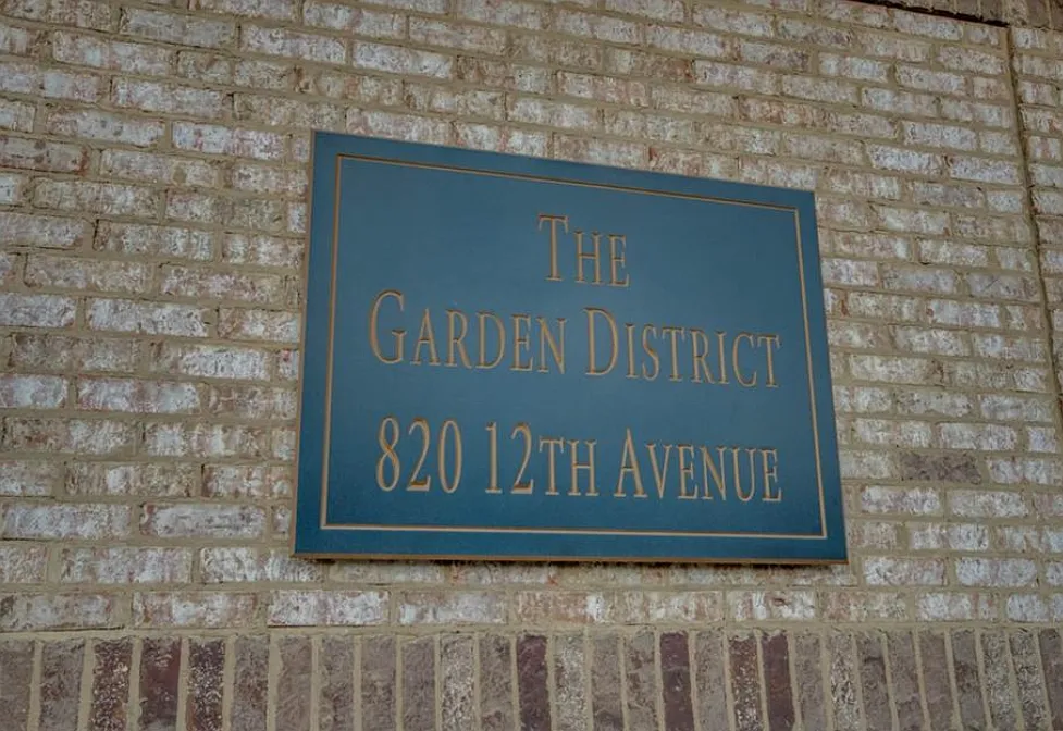 Building Photo - 820 Frank Thomas Ave #108