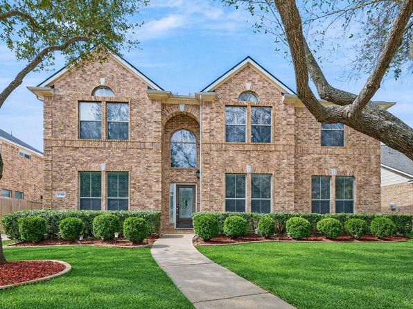 13310 Larkhill Gardens Ln