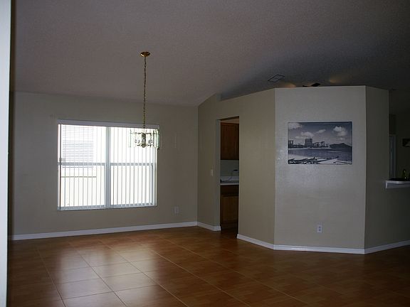 4th image of 13726 Meadowpark Ave