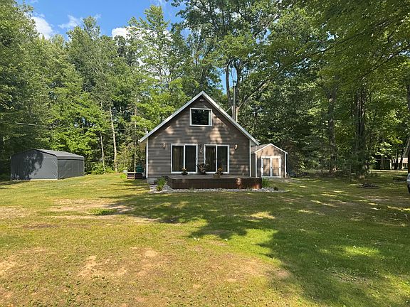 3rd image of 138 Waldenwood Cir