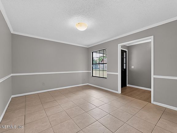 4th image of 304 SCARLET BUGLER Lane S
