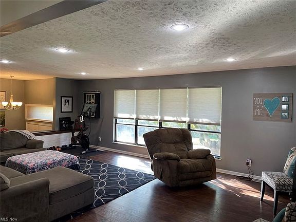 4th image of 903 30th St