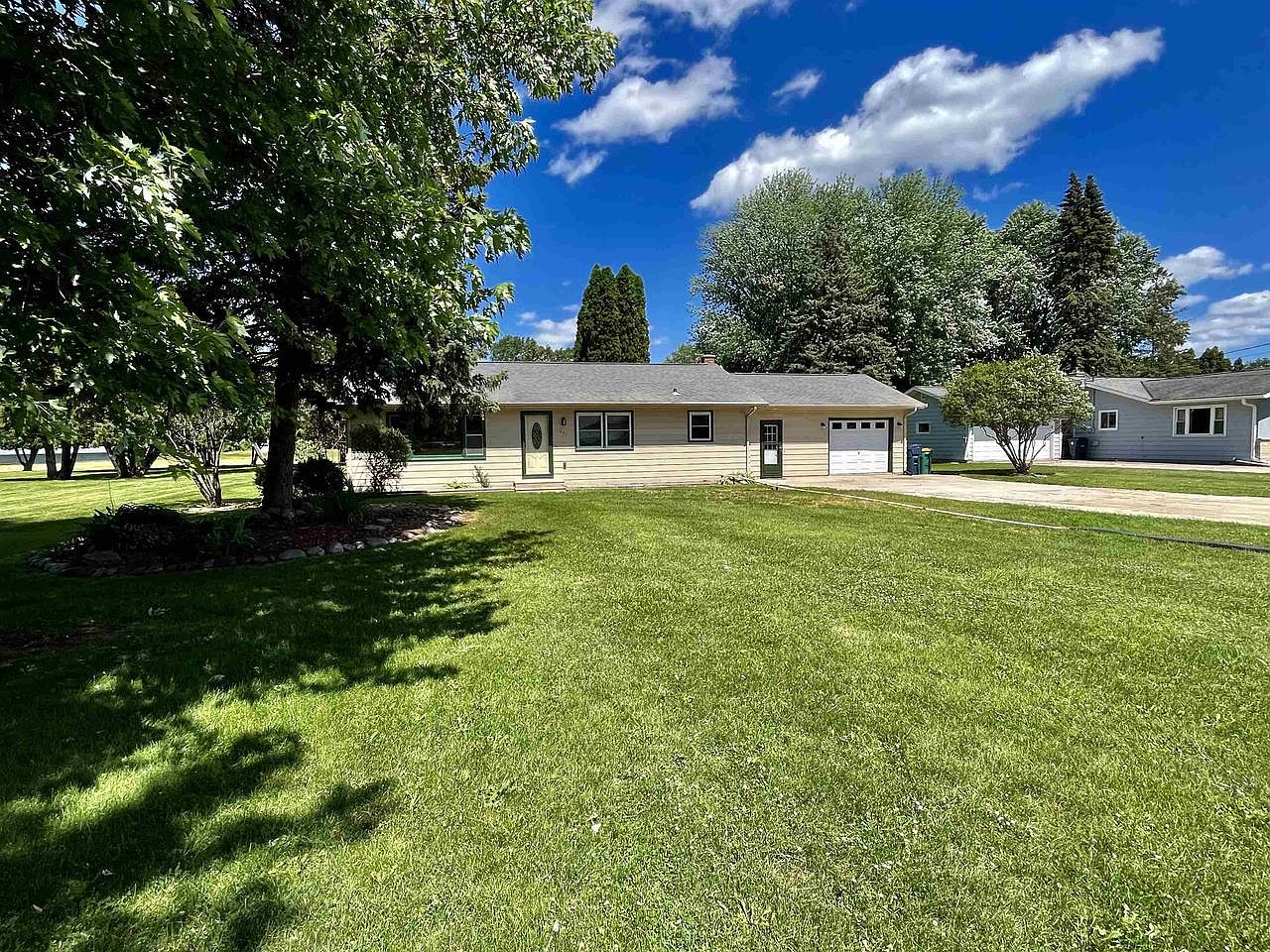 521 VAN DYNE ROAD, Fond Du Lac, WI 54937 | Zillow