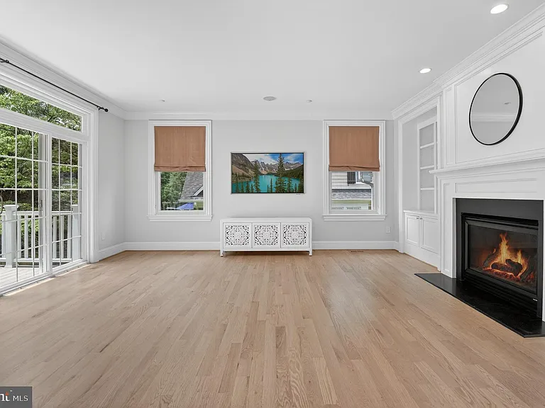 5718 Huntington Pkwy — Photo 22