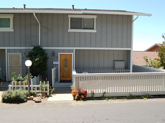 2nd image of 117 Sunset Cir APT 27
