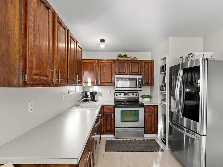 3153 Cummings Ave — Photo 6