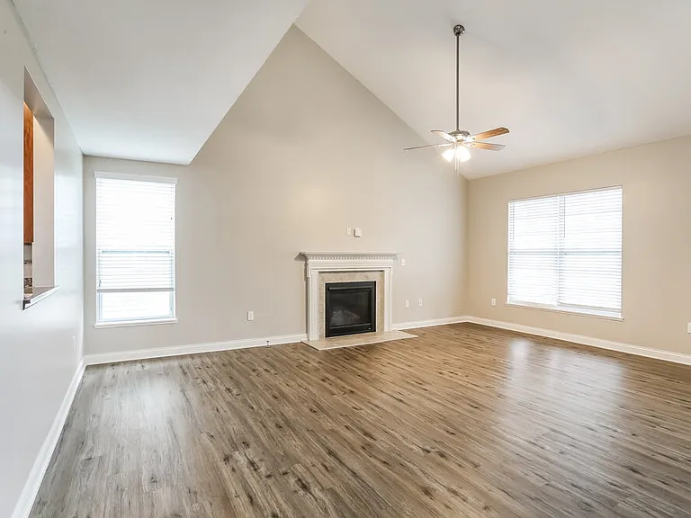 6048 Shreven Dr — Photo 5