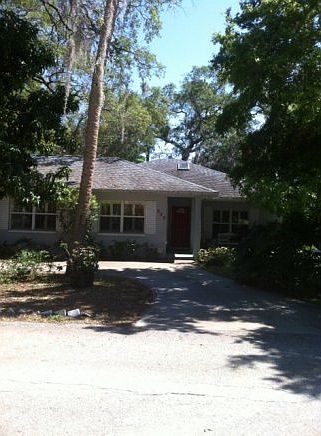 1st image of 555 Old Oak St SE