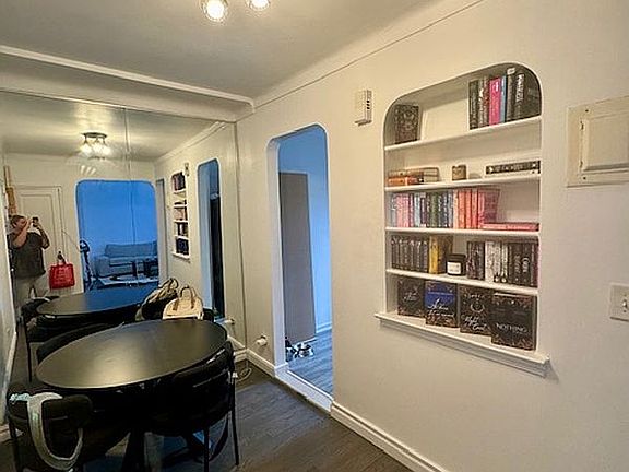 3rd image of 17040 Highland Ave