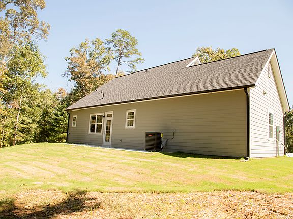 4th image of 180 Greenridge Rd
