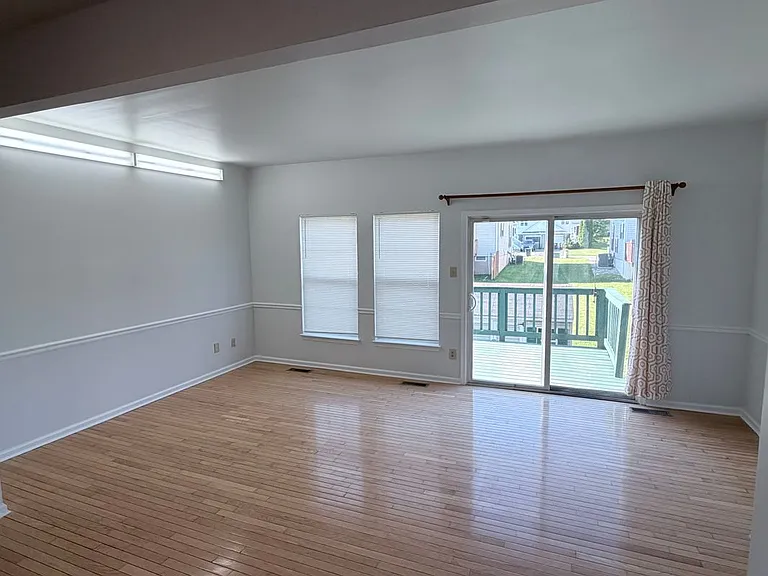 68 Alexis Dr — Photo 5