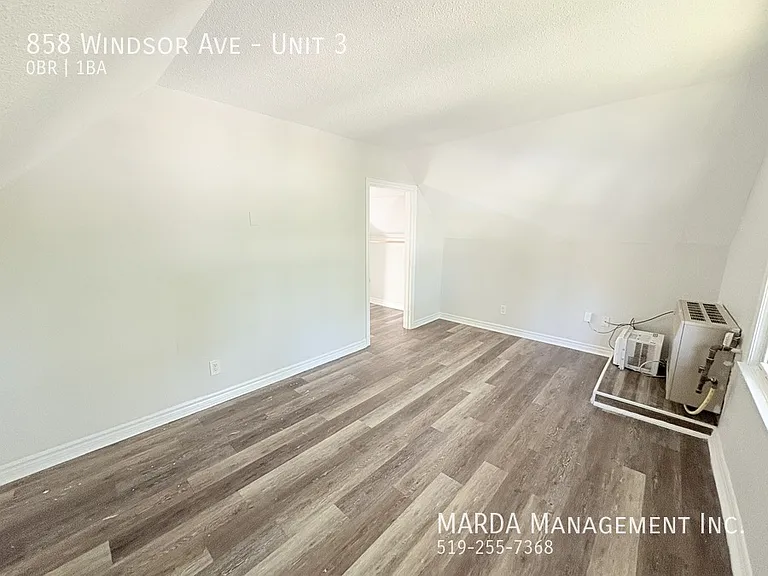 858 Windsor Ave #3 — Photo 11